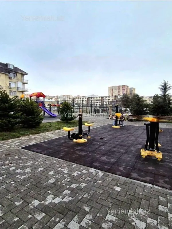 Satılır 3 otaqlı köhnə tikili 85 m²