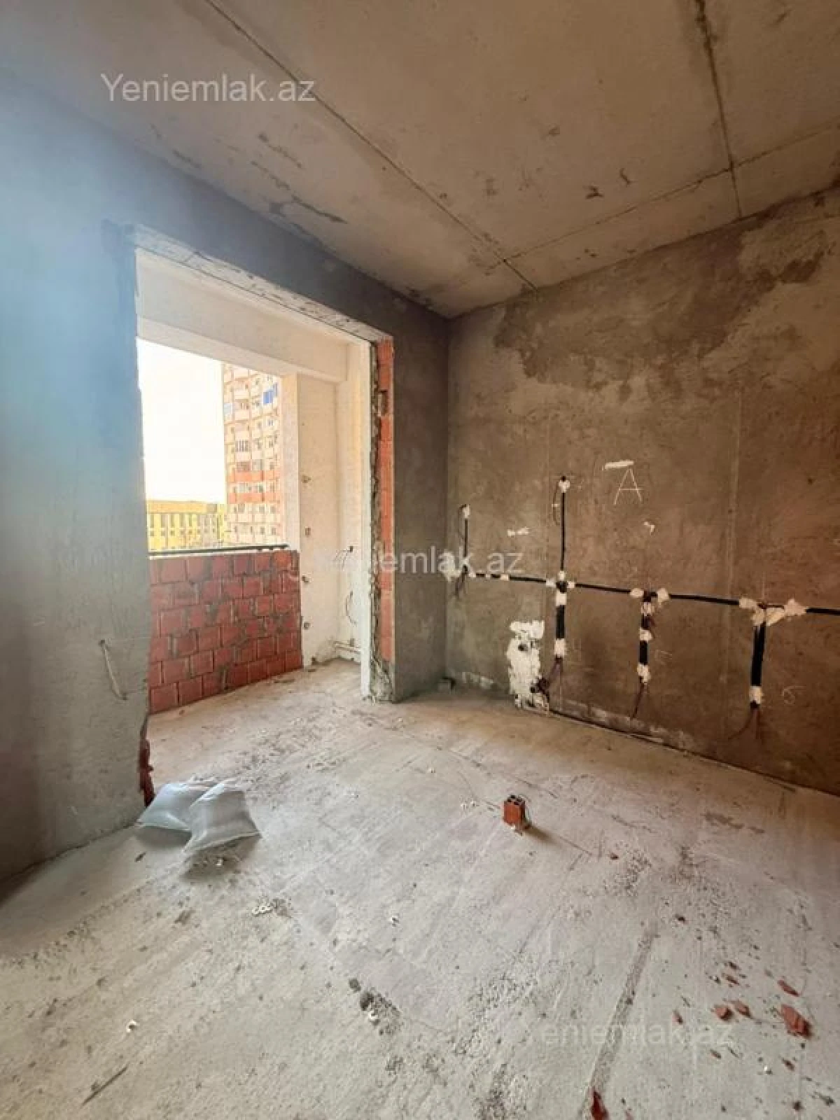 Satılır 3 otaqlı yeni tikili 98 m²