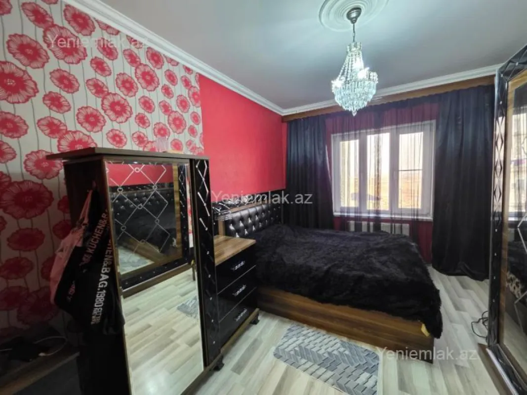 Satılır 3 otaqlı köhnə tikili 80 m²
