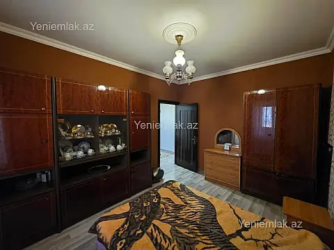 Satılır 3 otaqlı köhnə tikili 80 m²