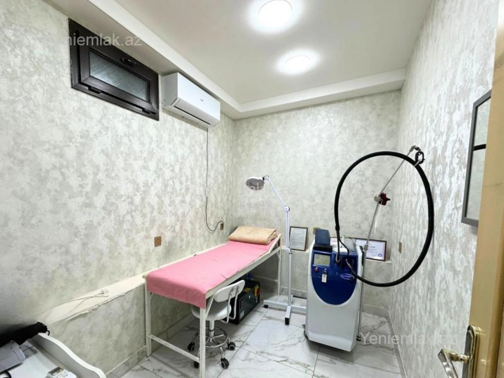 Satılır 4 otaqlı obyekt 85 m²