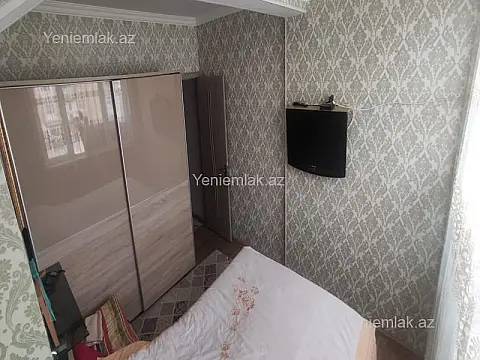 Satılır 4 otaqlı köhnə tikili 50 m²