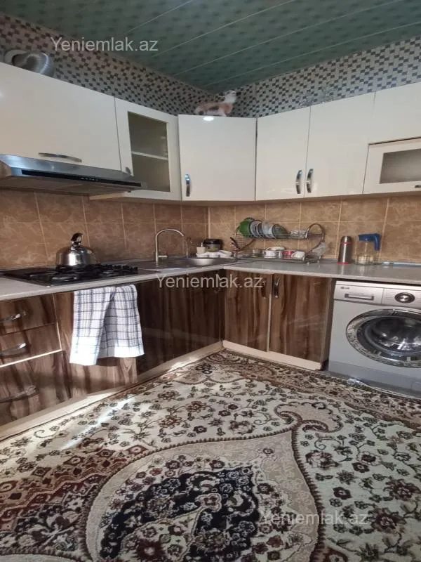 Satılır 3 otaqlı köhnə tikili 90 m²
