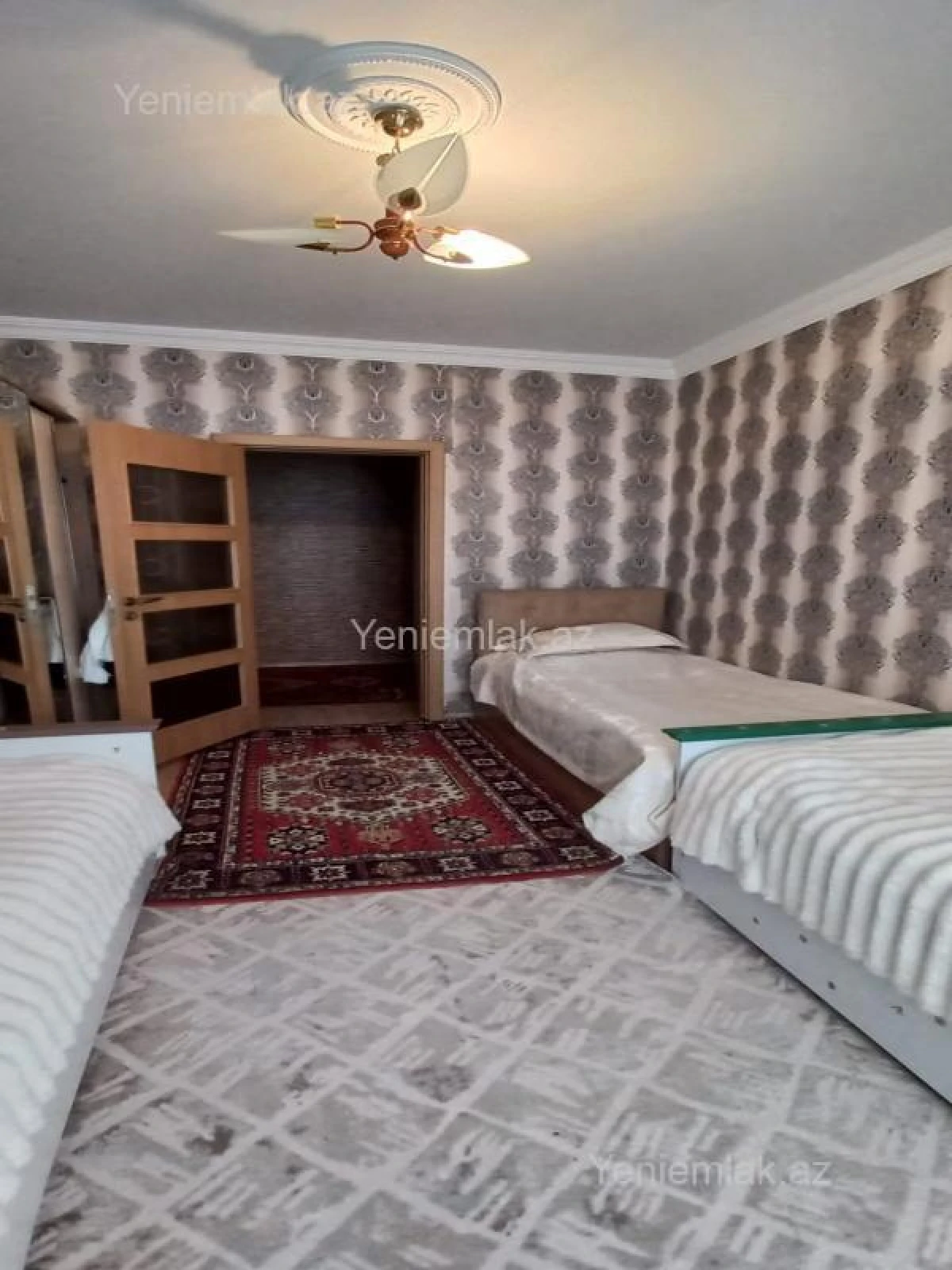 Satılır 3 otaqlı köhnə tikili 90 m²