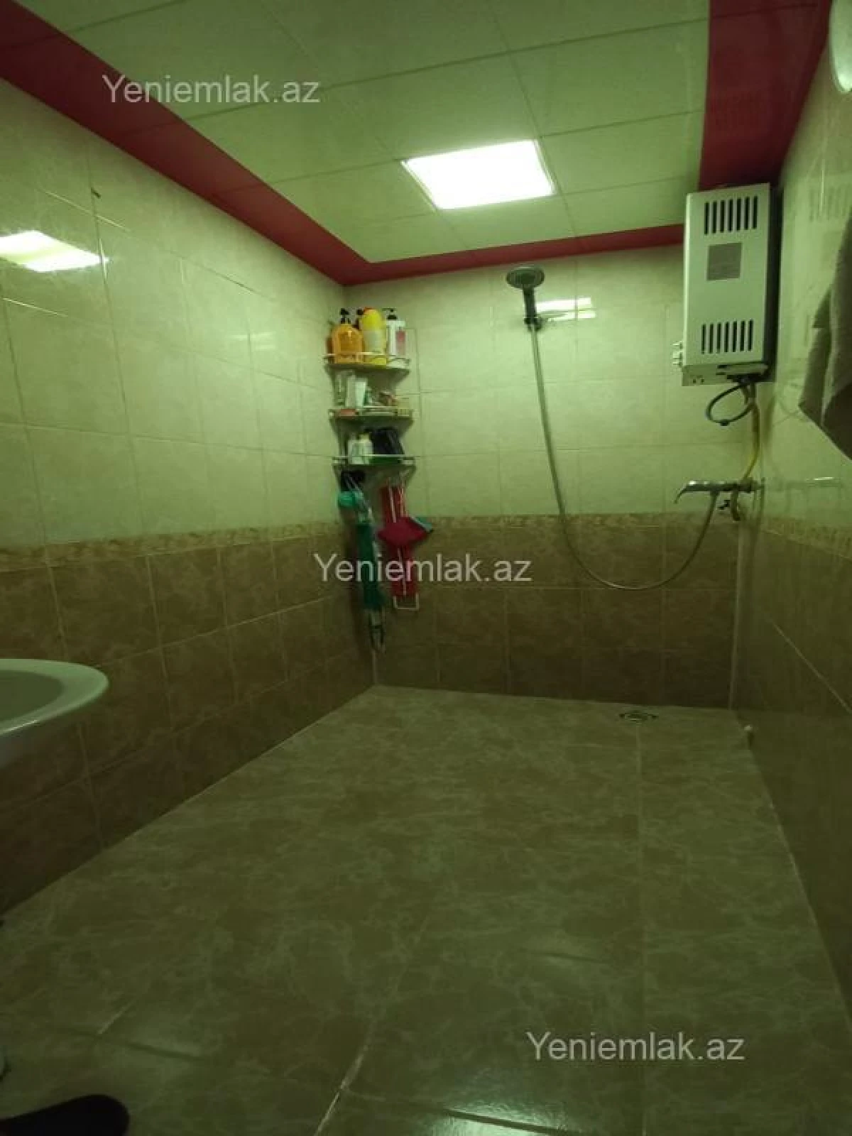 Satılır 3 otaqlı köhnə tikili 90 m²