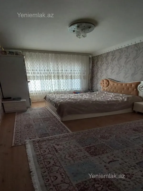 Satılır 3 otaqlı köhnə tikili 90 m²