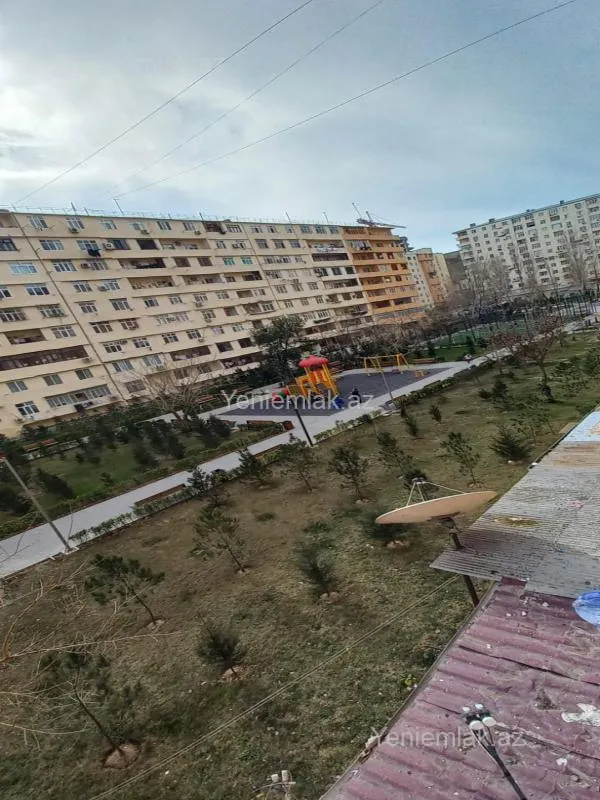 Satılır 3 otaqlı köhnə tikili 90 m²