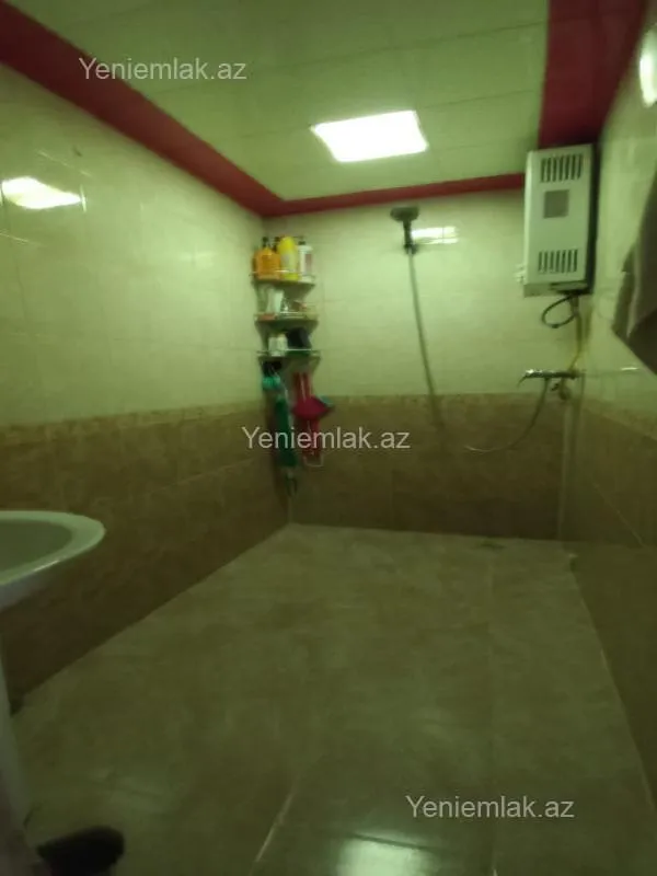 Satılır 3 otaqlı köhnə tikili 90 m²