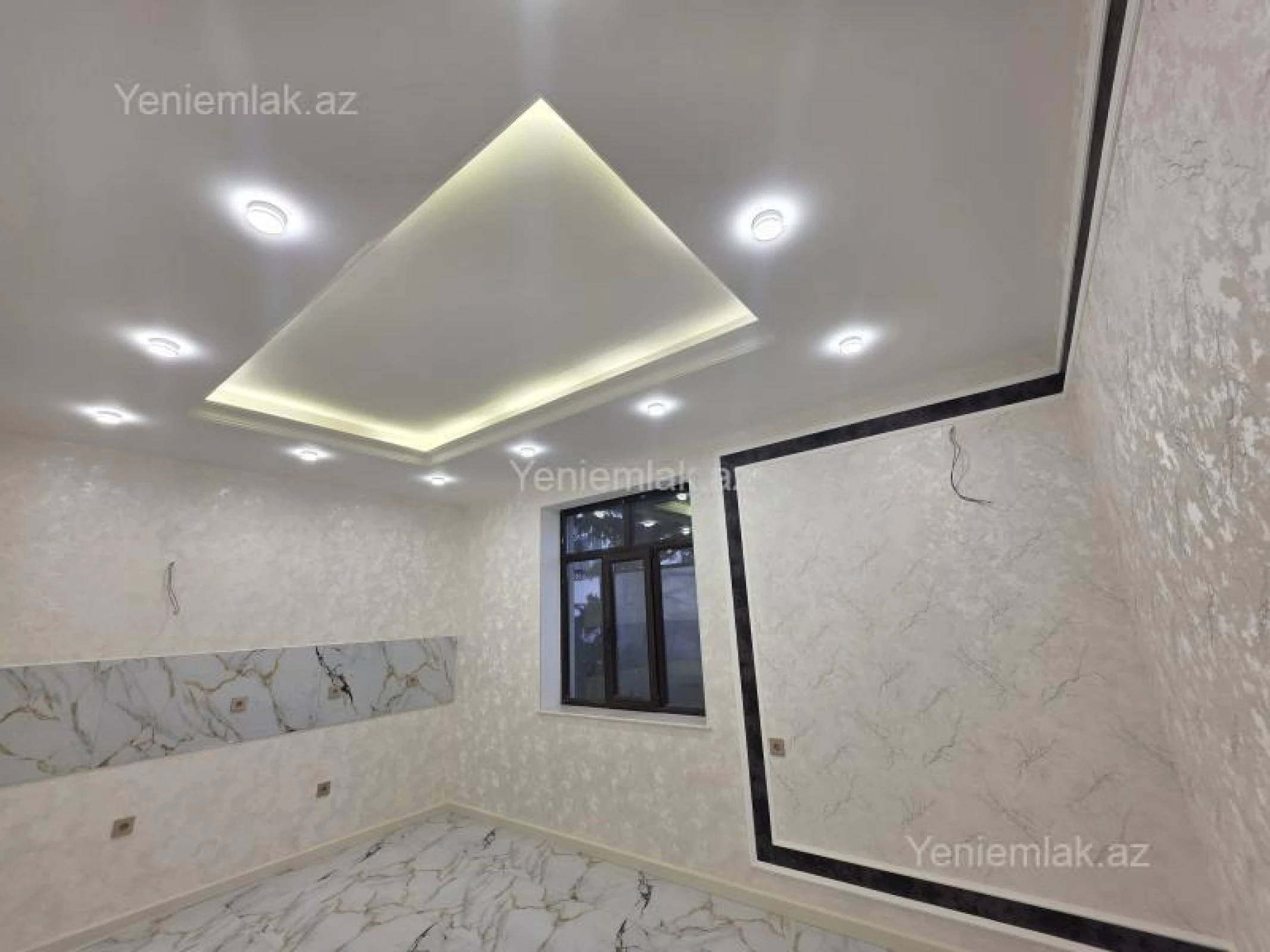 Satılır 6 otaqlı həyət evi 330 m²