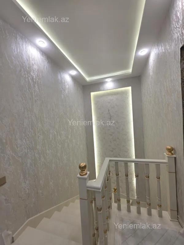 Satılır 6 otaqlı həyət evi 330 m²