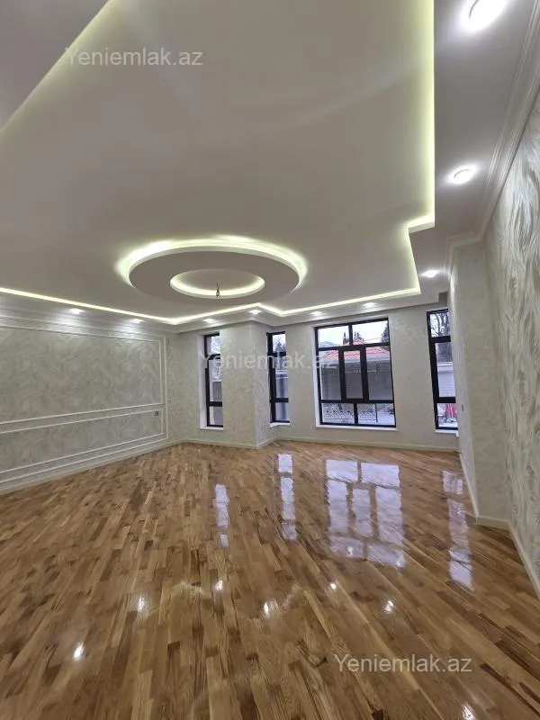Satılır 6 otaqlı həyət evi 330 m²