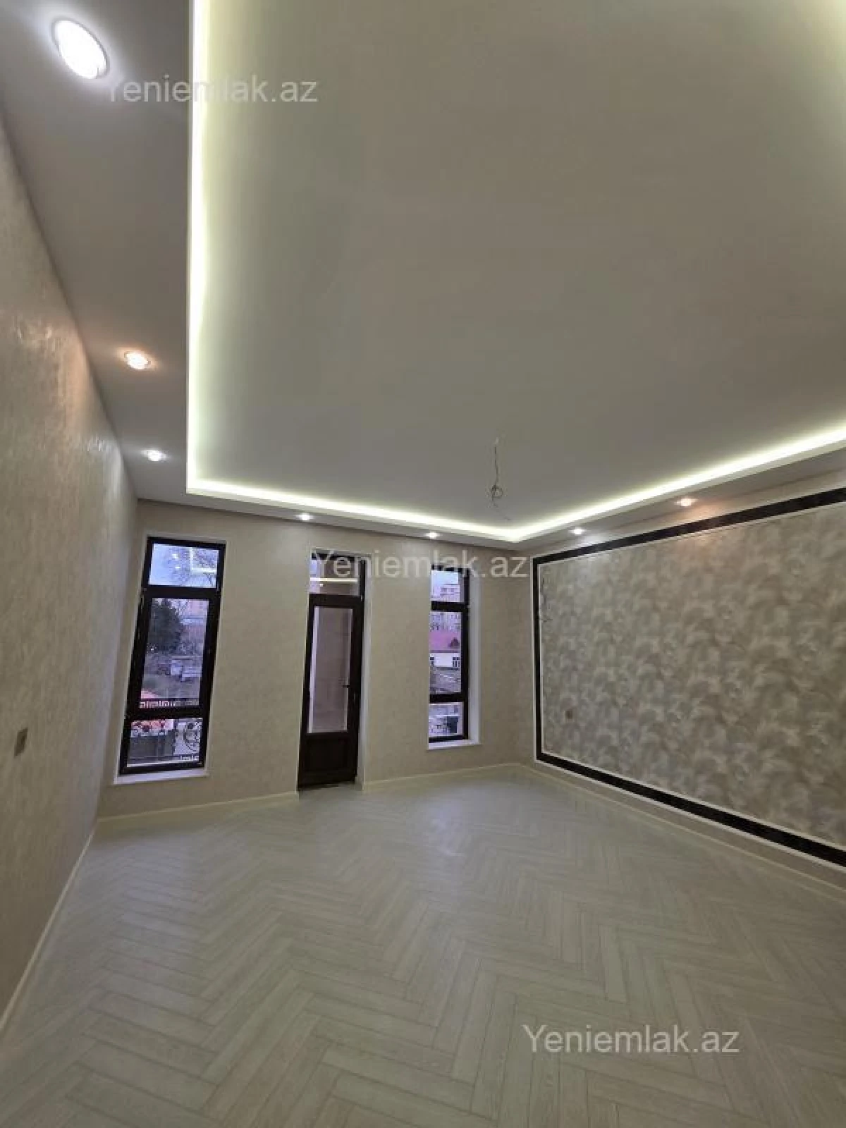 Satılır 6 otaqlı həyət evi 330 m²