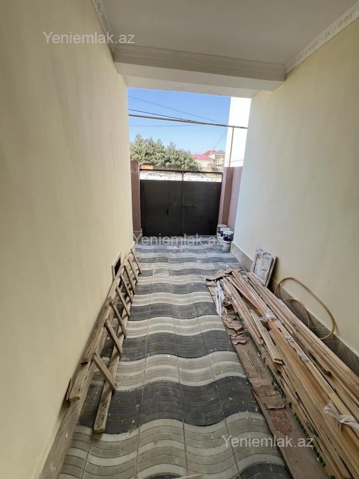 Satılır 6 otaqlı həyət evi 200 m²