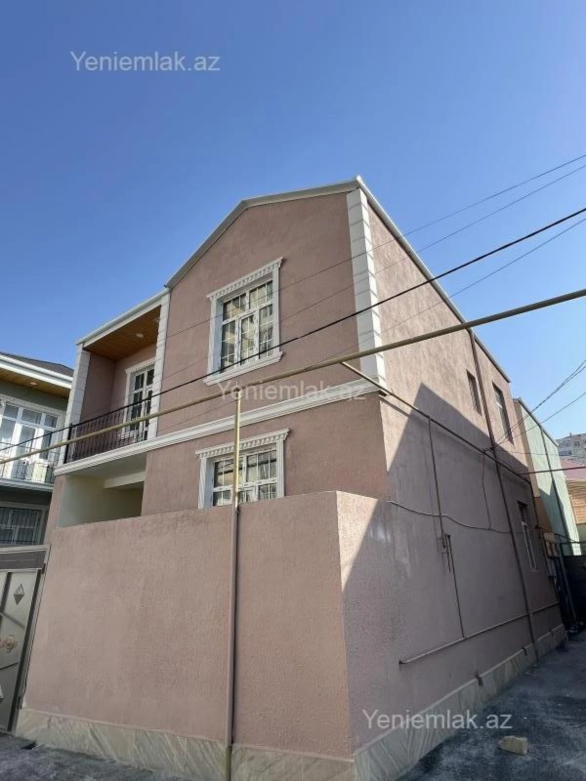 Satılır 6 otaqlı həyət evi 200 m²