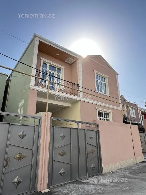 Satılır 6 otaqlı həyət evi 200 m²