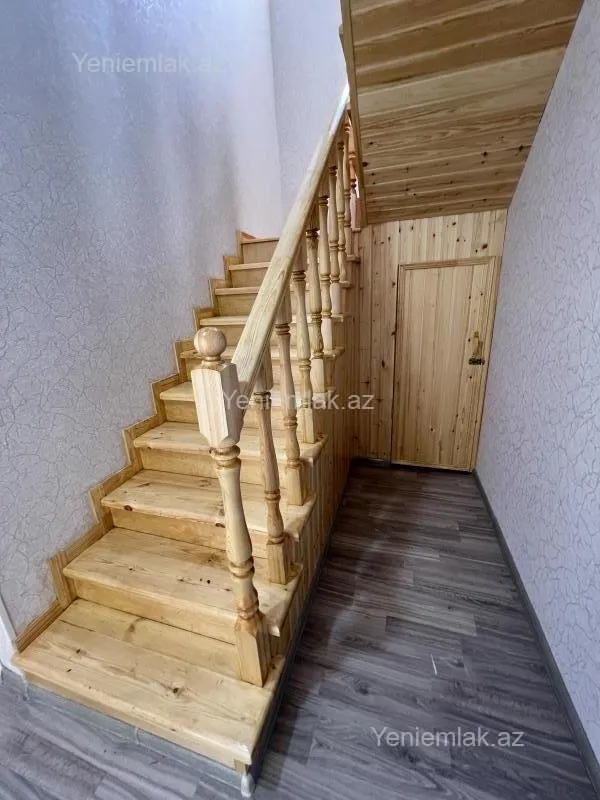 Satılır 6 otaqlı həyət evi 200 m²