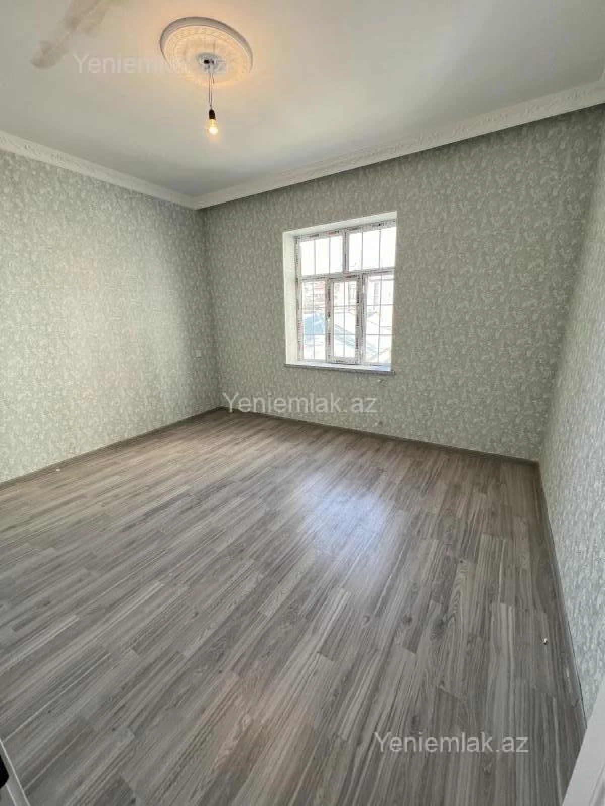 Satılır 6 otaqlı həyət evi 200 m²