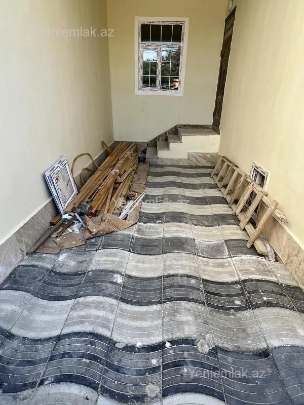 Satılır 6 otaqlı həyət evi 200 m²