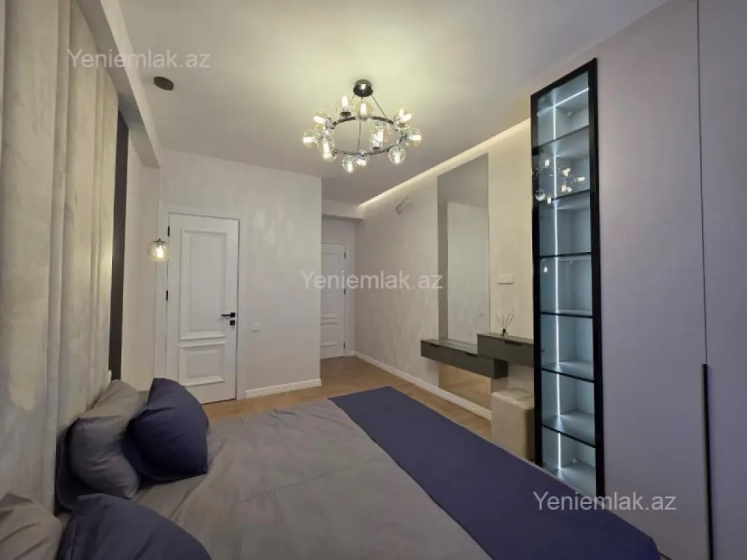 Satılır 3 otaqlı yeni tikili 120 m²