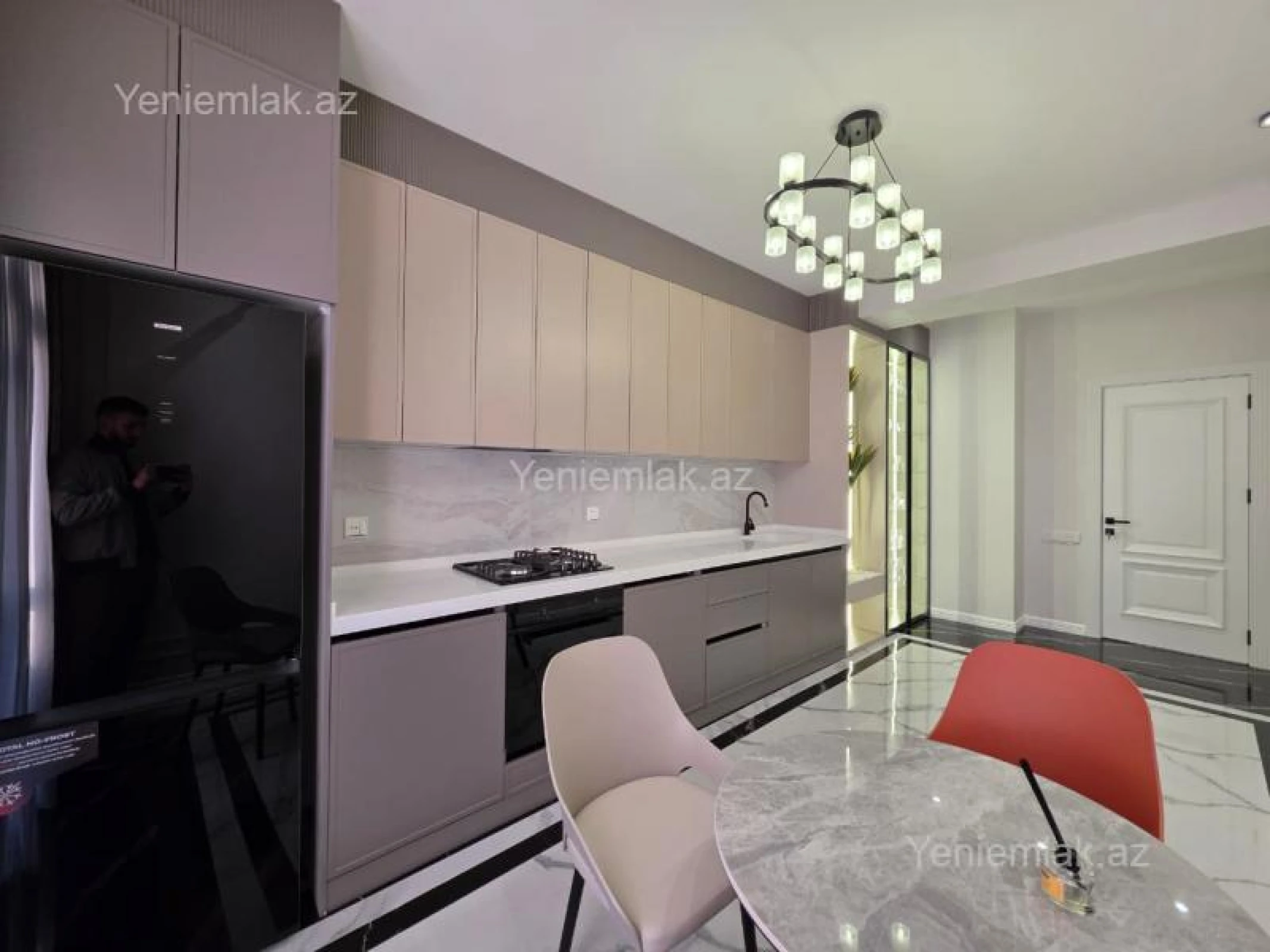 Satılır 3 otaqlı yeni tikili 120 m²
