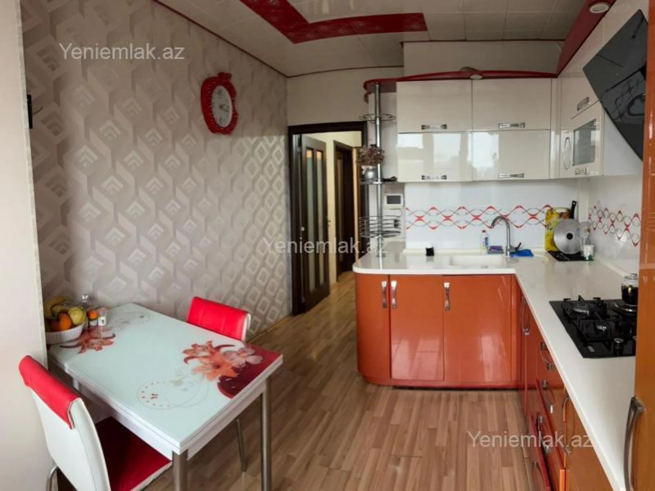 Satılır 3 otaqlı köhnə tikili 72 m²