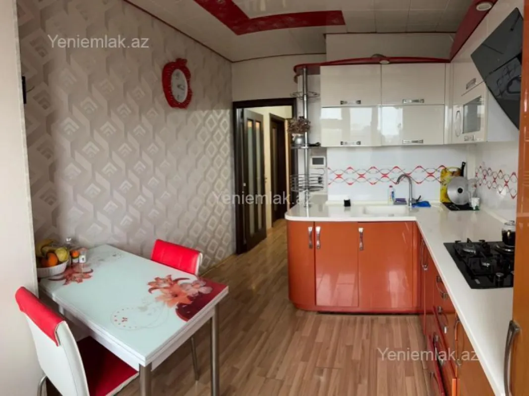 Satılır 3 otaqlı köhnə tikili 72 m²