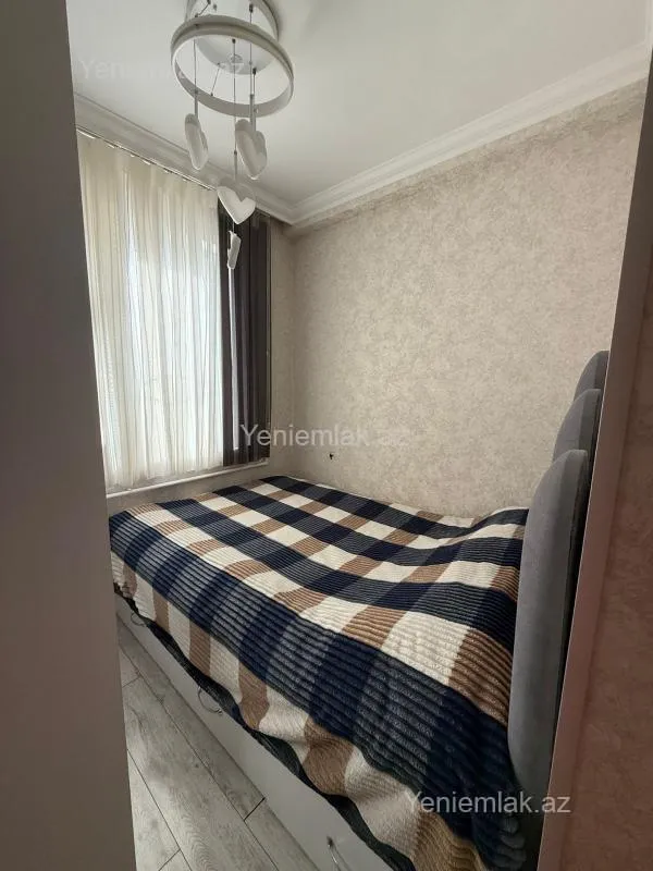 Satılır 2 otaqlı köhnə tikili 40 m²