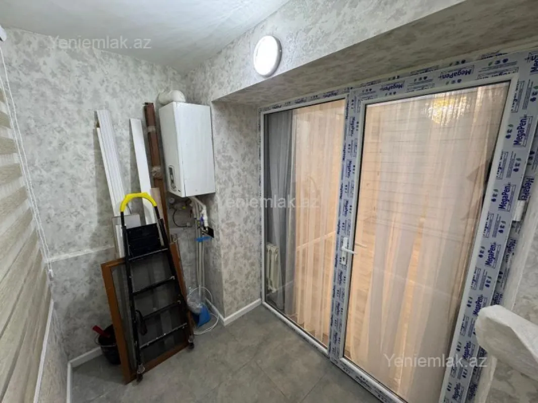 Satılır 3 otaqlı köhnə tikili 80 m²