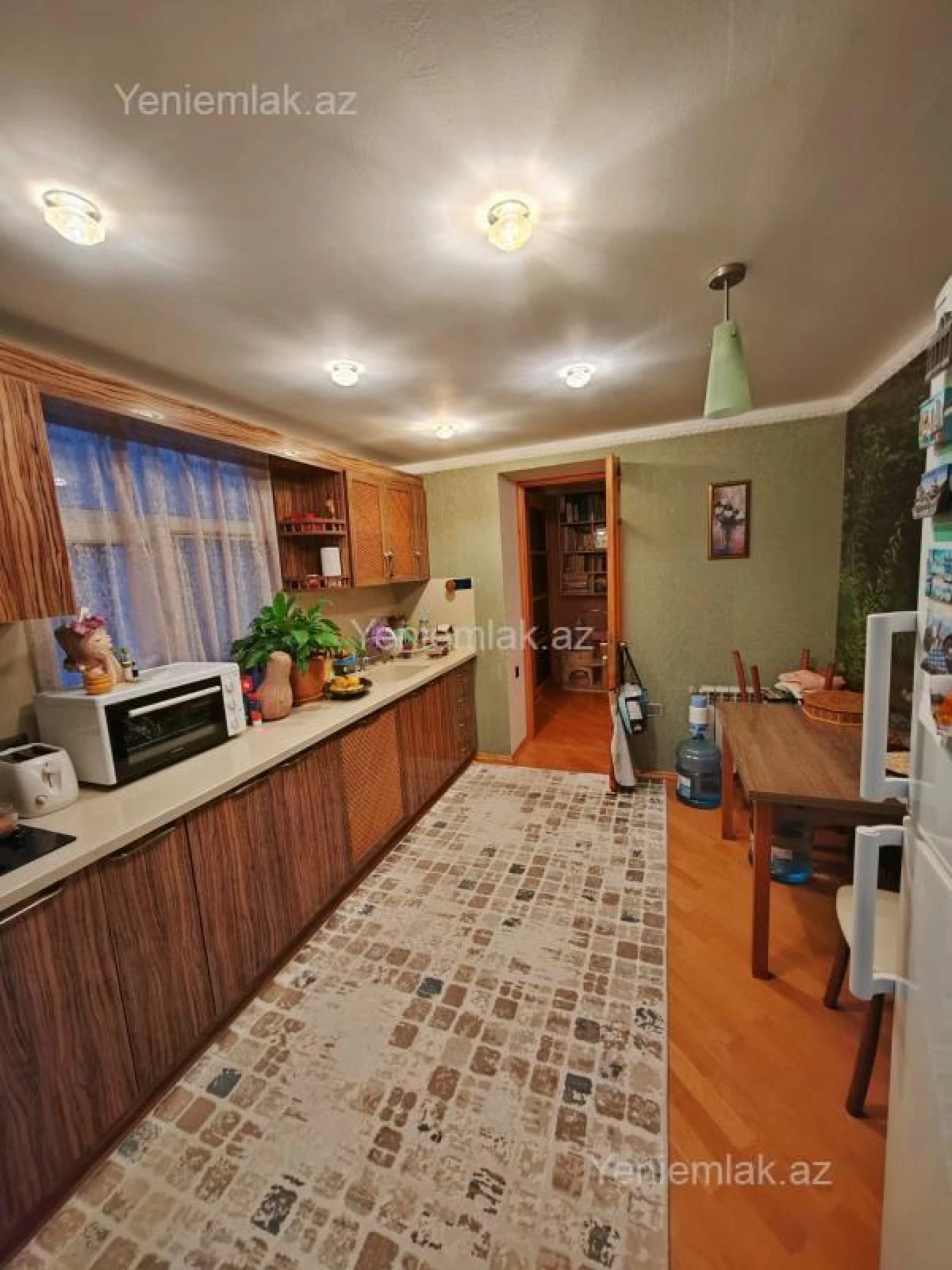 Satılır 2 otaqlı köhnə tikili 55 m²