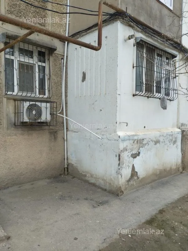 Satılır 2 otaqlı köhnə tikili 54 m²