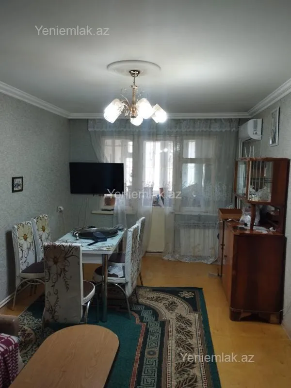 Satılır 2 otaqlı köhnə tikili 54 m²
