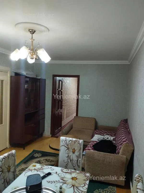 Satılır 2 otaqlı köhnə tikili 54 m²