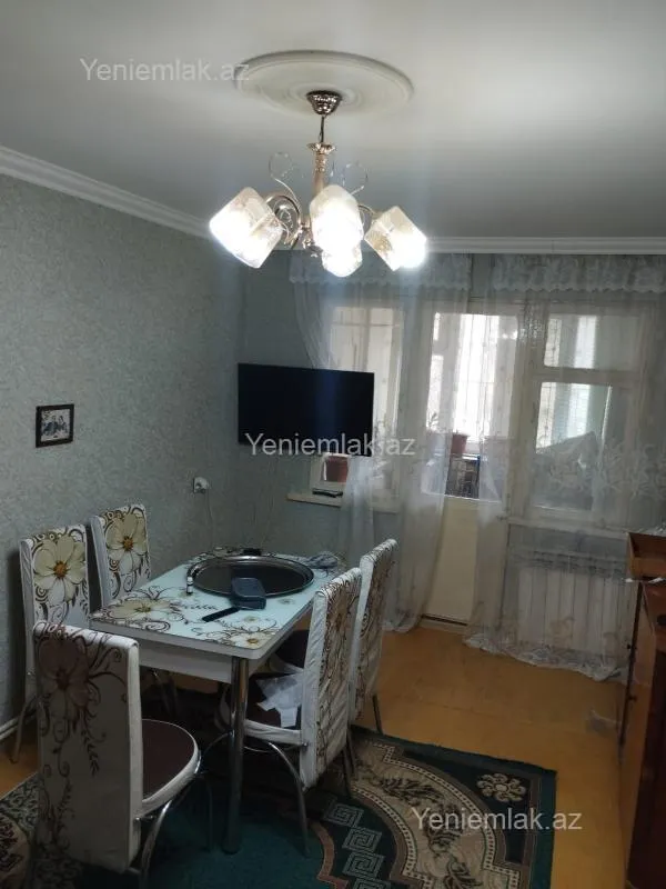 Satılır 2 otaqlı köhnə tikili 54 m²