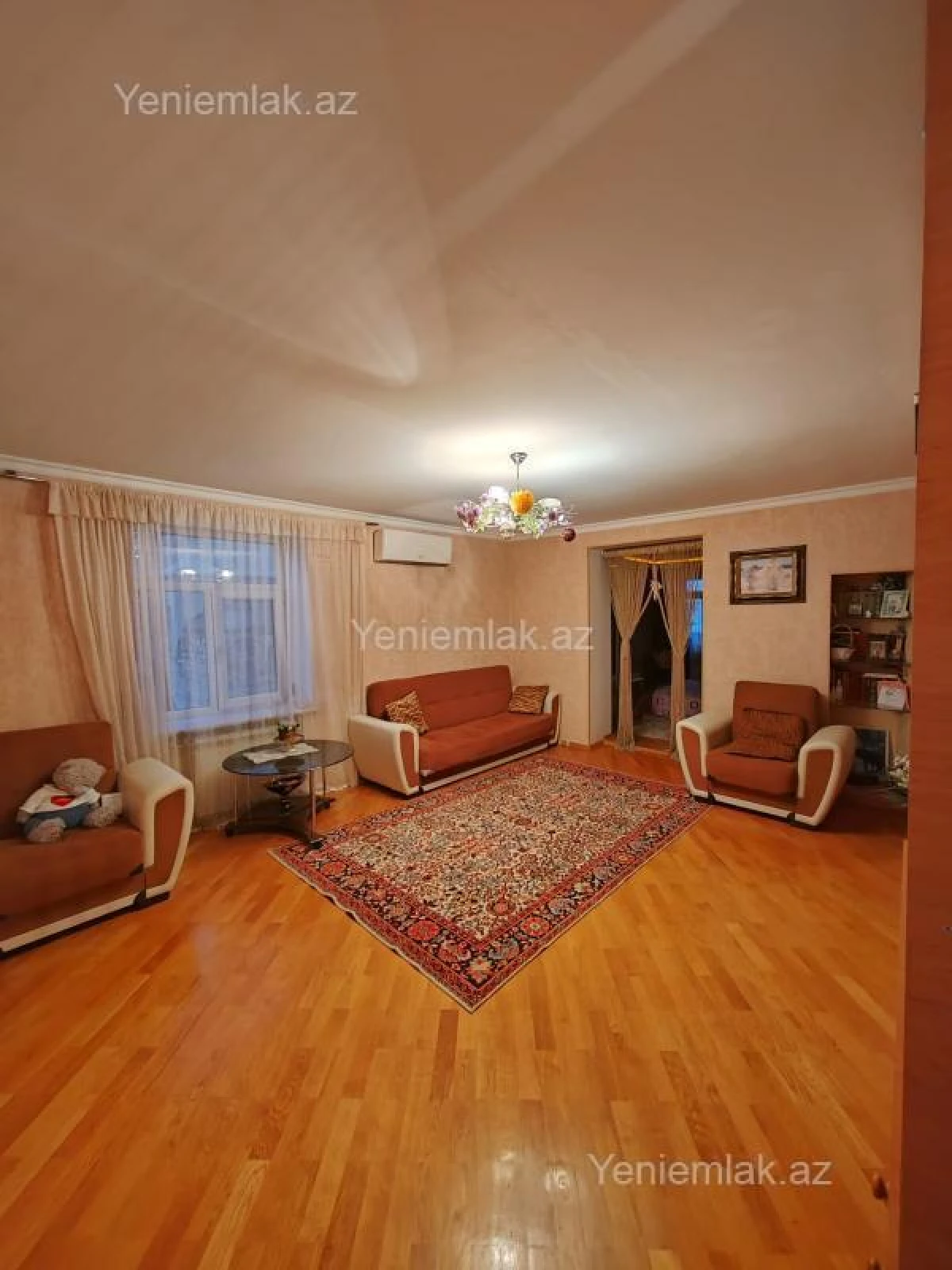 Satılır 2 otaqlı köhnə tikili 75 m²