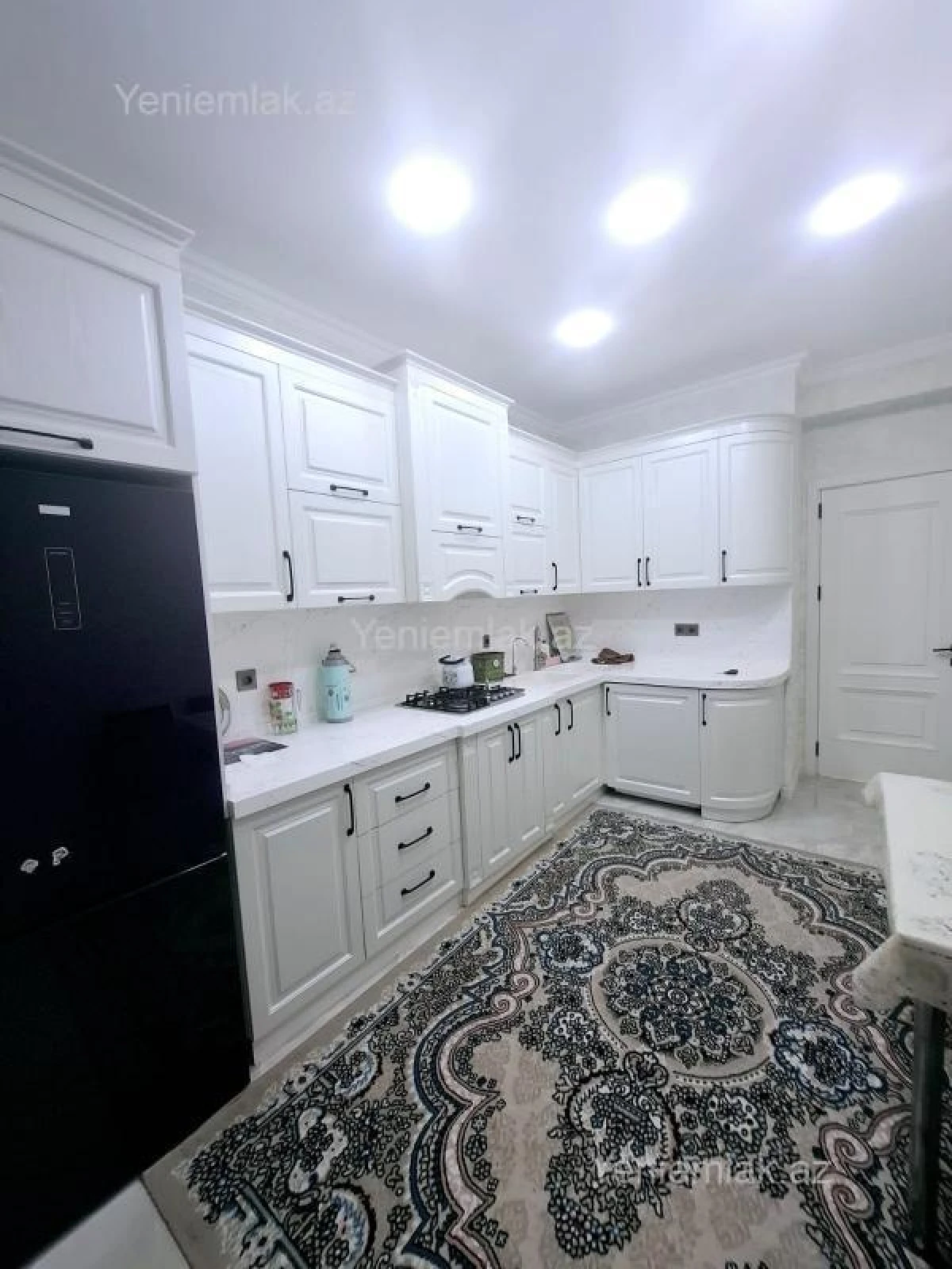 Satılır 3 otaqlı yeni tikili 140 m²