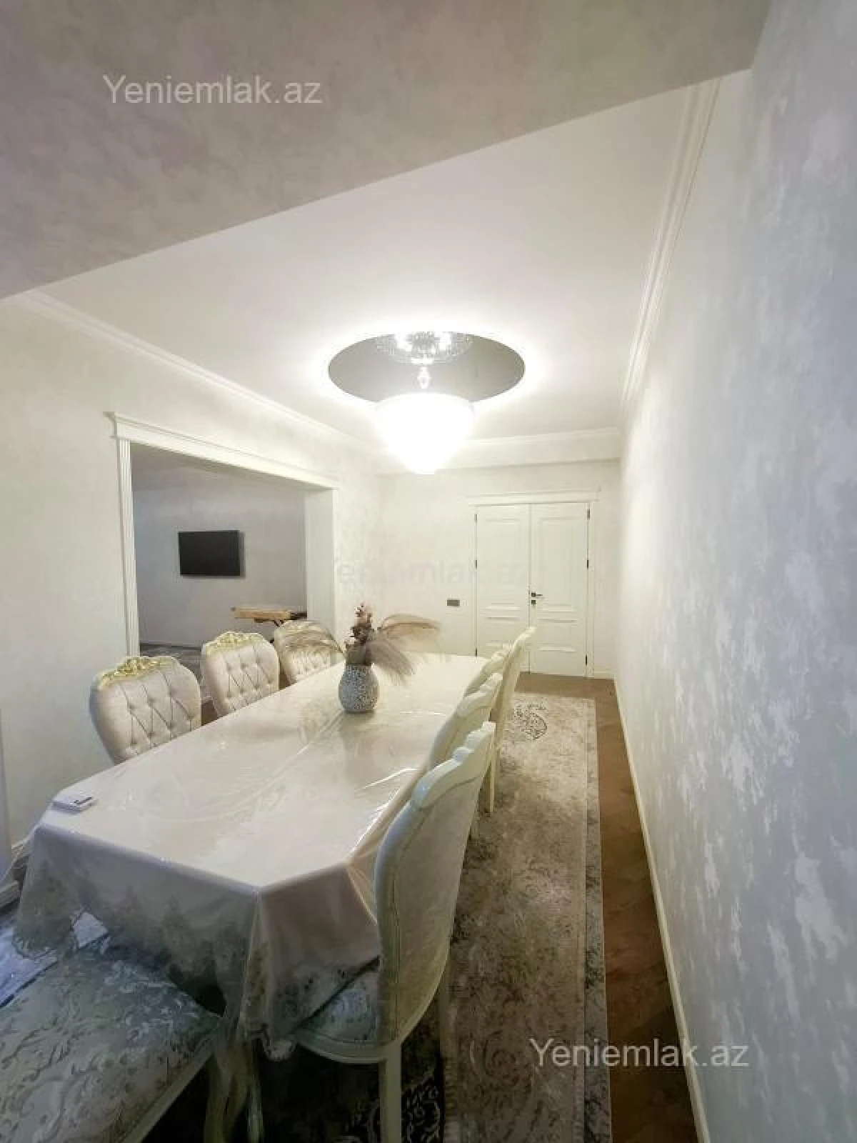 Satılır 3 otaqlı yeni tikili 140 m²