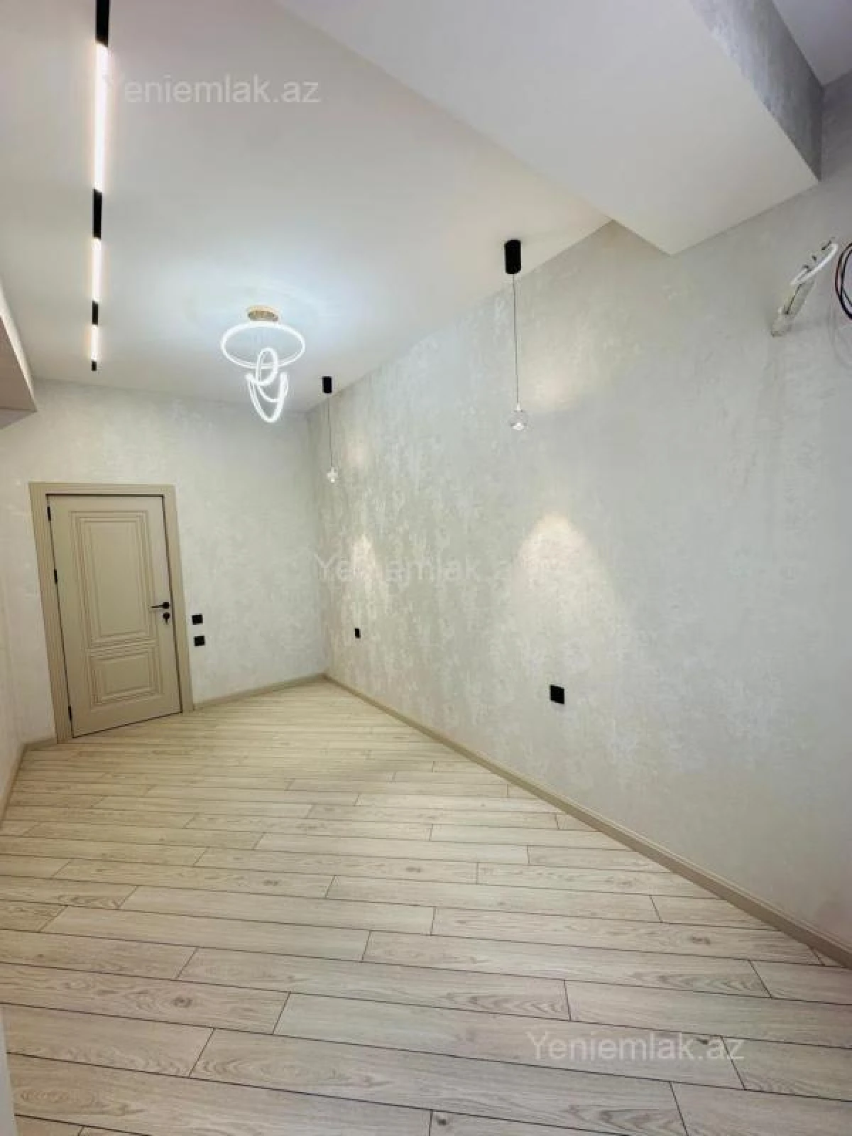 Satılır 2 otaqlı yeni tikili 77 m²