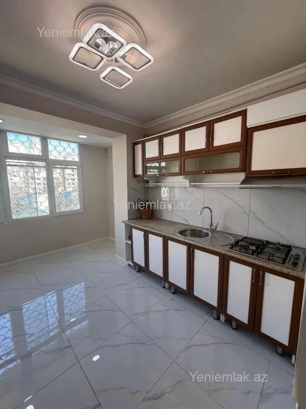 Satılır 3 otaqlı köhnə tikili 85 m²