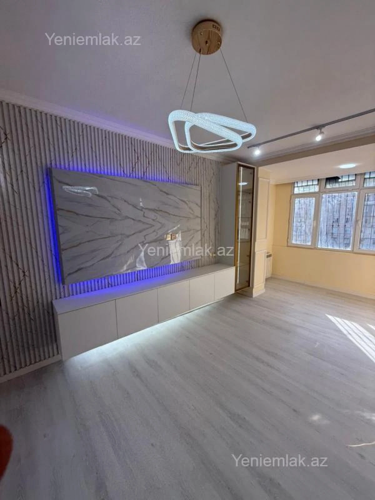 Satılır 3 otaqlı köhnə tikili 85 m²