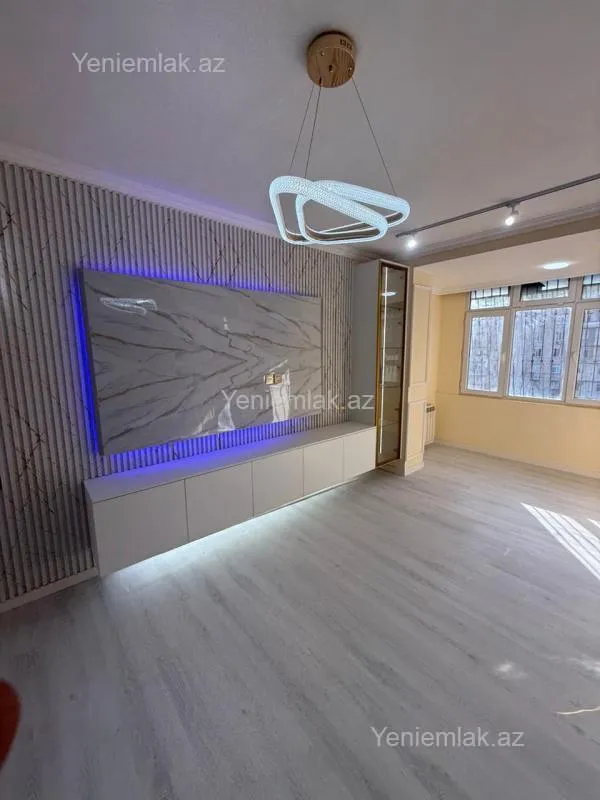 Satılır 3 otaqlı köhnə tikili 85 m²
