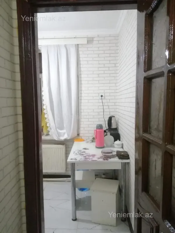 Satılır 1 otaqlı köhnə tikili 30 m²