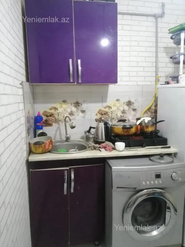 Satılır 1 otaqlı köhnə tikili 30 m²