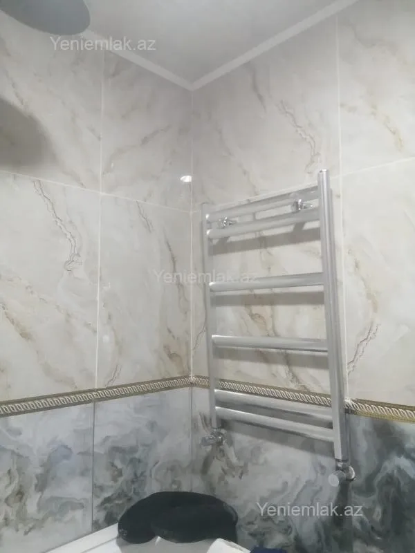 Satılır 1 otaqlı köhnə tikili 30 m²