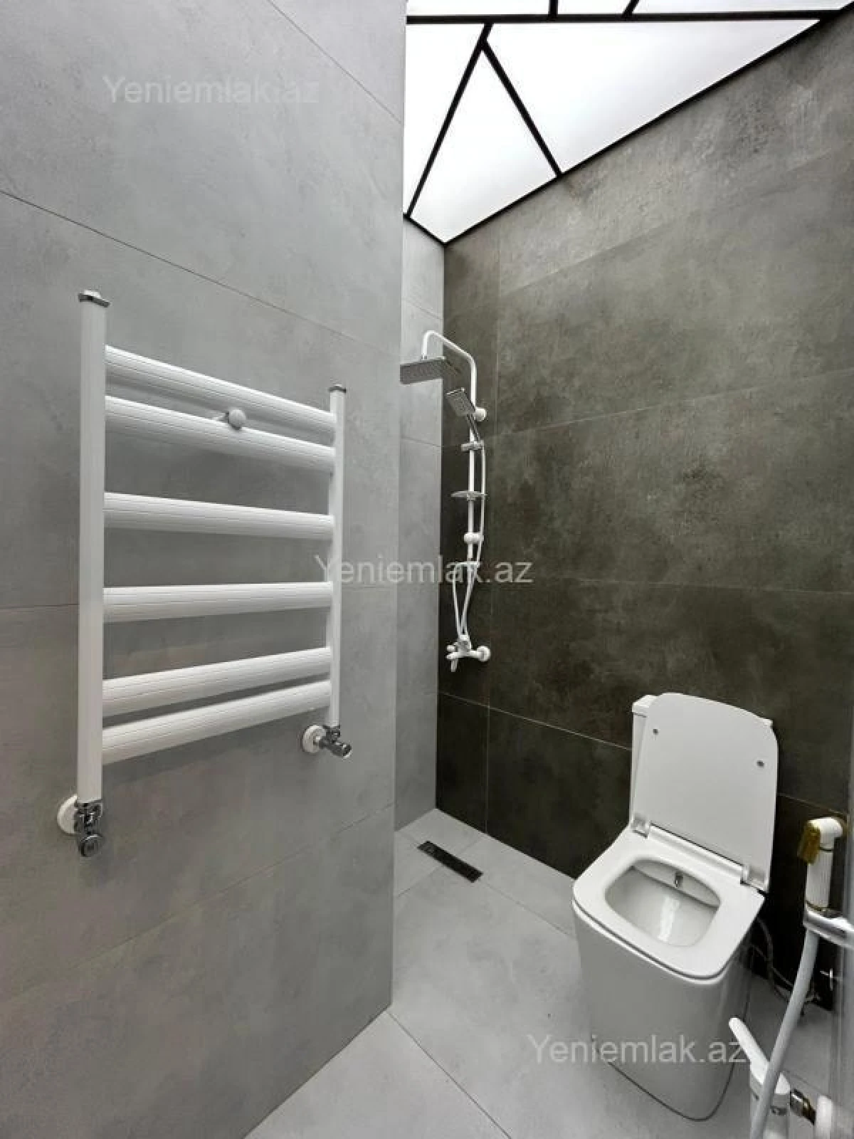 Satılır 3 otaqlı yeni tikili 90 m²