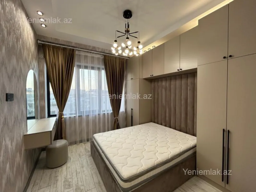 Satılır 3 otaqlı yeni tikili 90 m²
