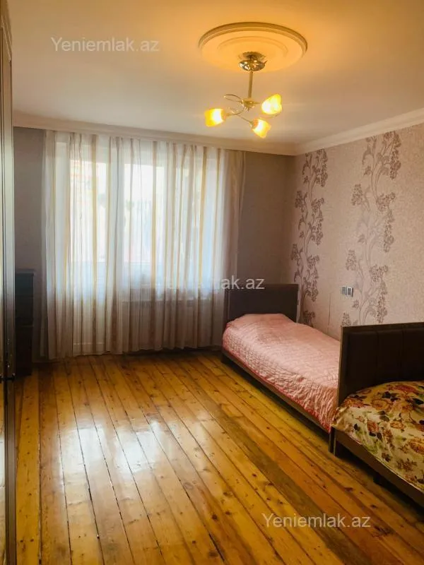 Satılır 3 otaqlı köhnə tikili 64 m²