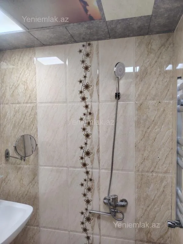 Satılır 2 otaqlı köhnə tikili 45 m²