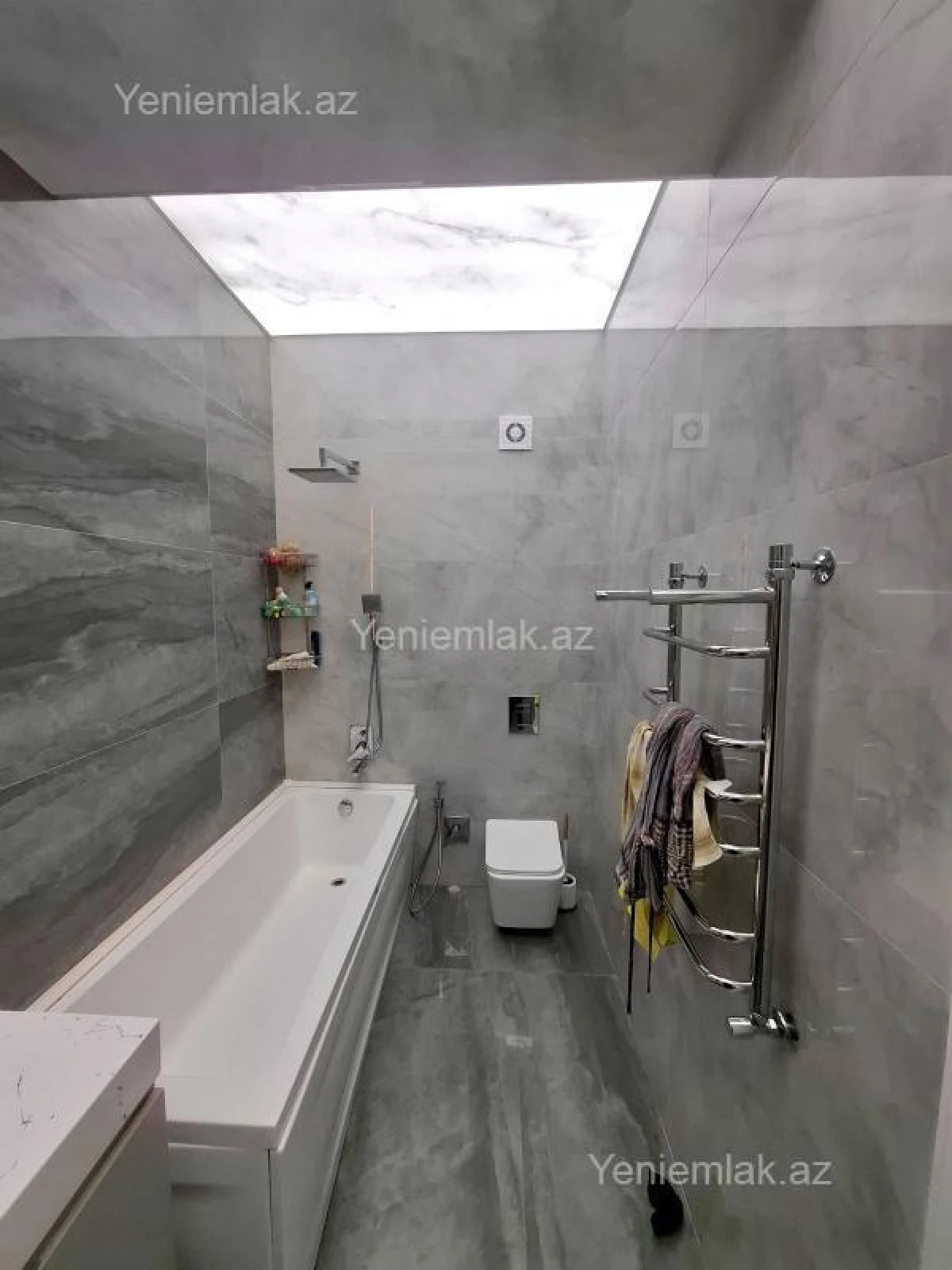 Satılır 3 otaqlı yeni tikili 139 m²