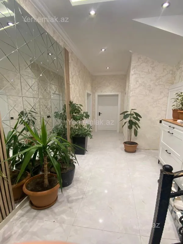 Satılır 4 otaqlı həyət evi 160 m²