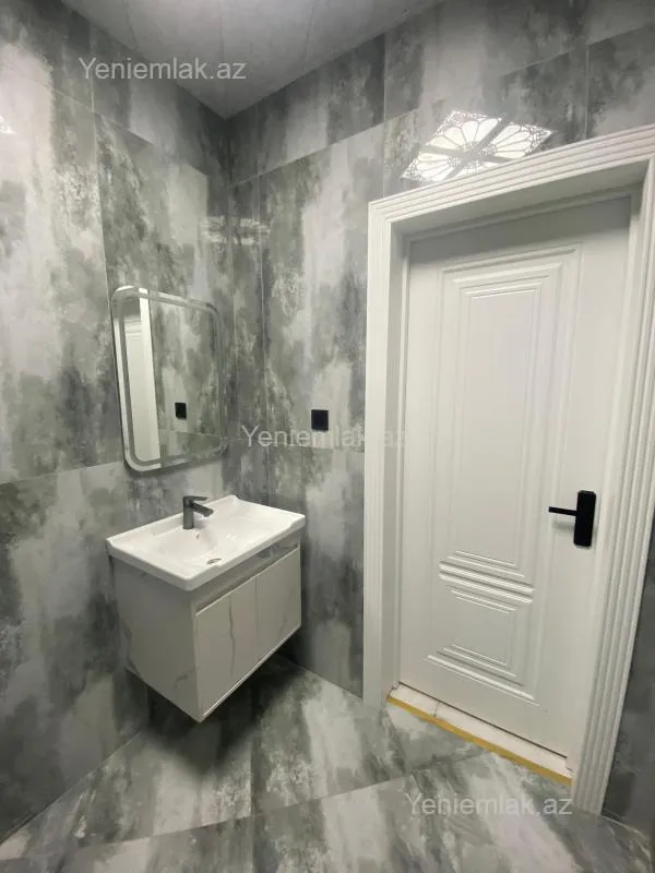 Satılır 4 otaqlı həyət evi 160 m²